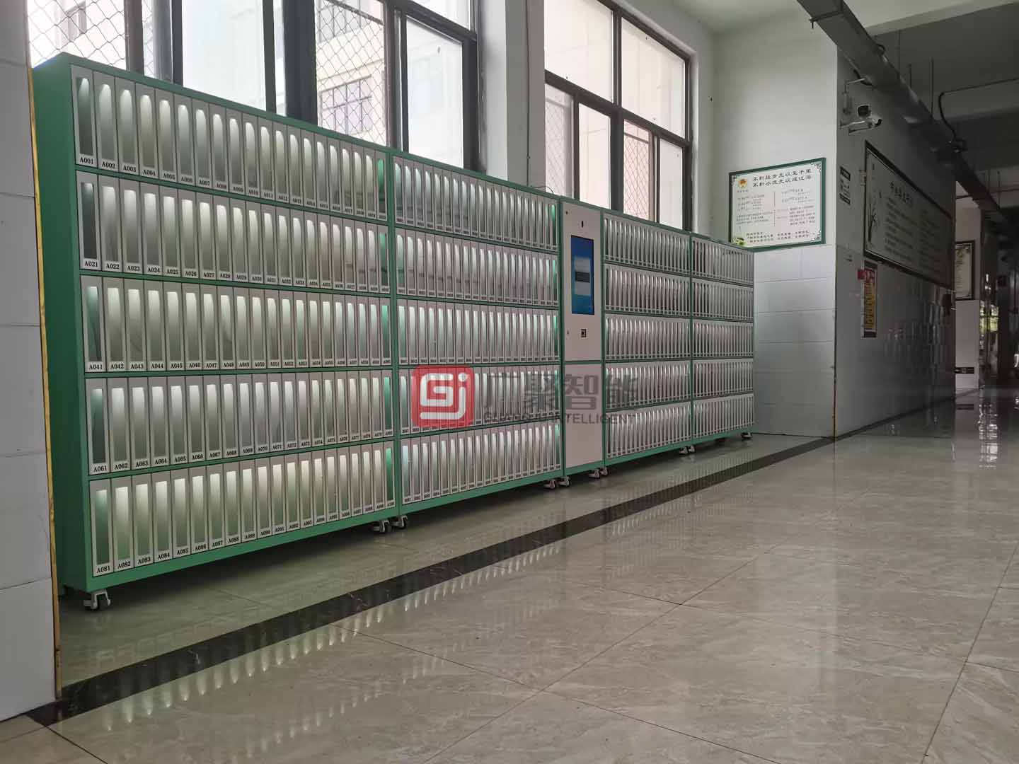开封学校智能图书柜调试完成